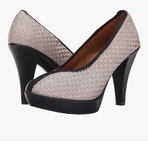 Bernie Mev . Nude/ Metallic Heels